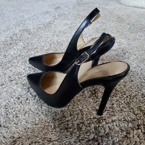 Andres Machado Slingbacks size 33 womens